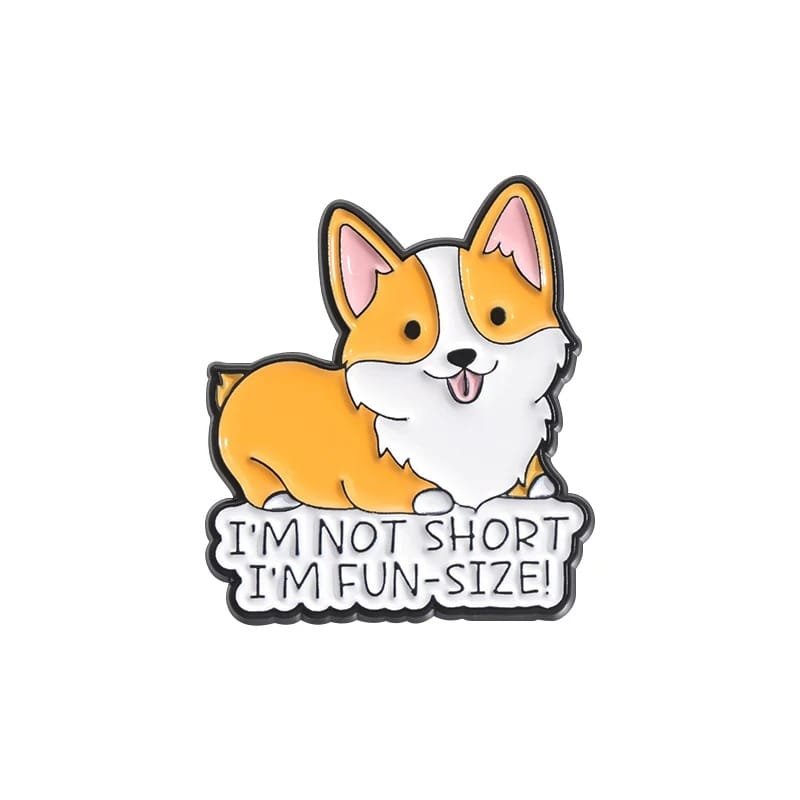 Ženkliukas su korgiuku ir užrašu „I'm not short, I'm fun-size!“