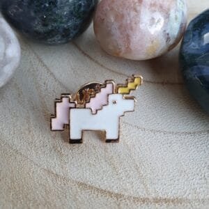 Unicorn pixel style pixel art white pink gold horn enamel pin