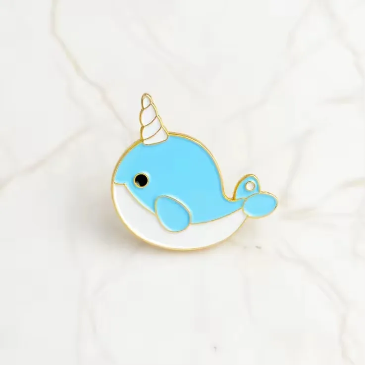 Zilais narvals emaljas piespraude cute vaļu cute pin dzīvnieku broša